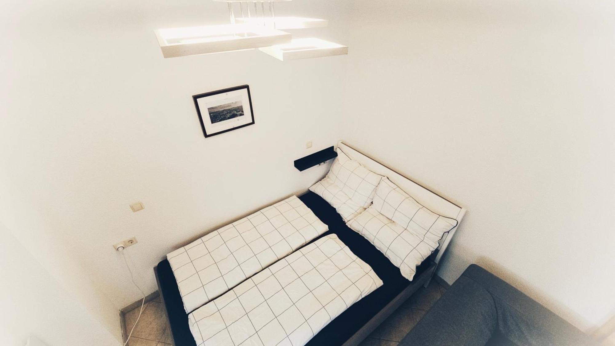 Stay & Sleep Moensheim / Enzkreis Monsheim  ภายนอก รูปภาพ